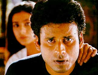 Tabu and Manoj Bajpai in Dil Pe Mat Le Yaar