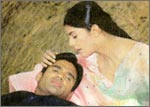 Sunil Shetty and Sushmita Sen on the sets of Aaghaaz