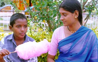 Nandita Das with a child artiste in Deviri