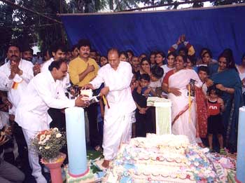 Dr Rajakumar at his birthday bash