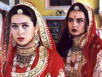Karisma Kapoor and Rekha in Zubeidaa